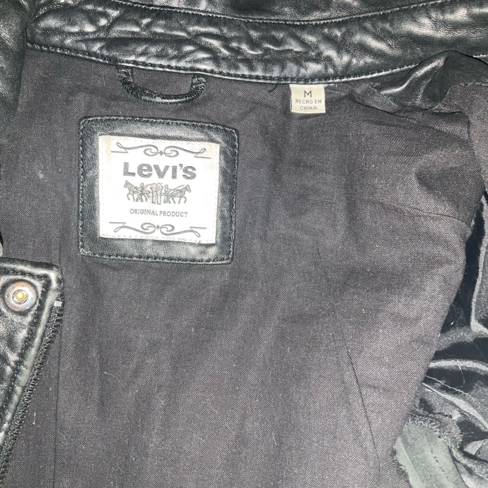 Levi's Women's Black Leather Jacket - Picture 6 of 8